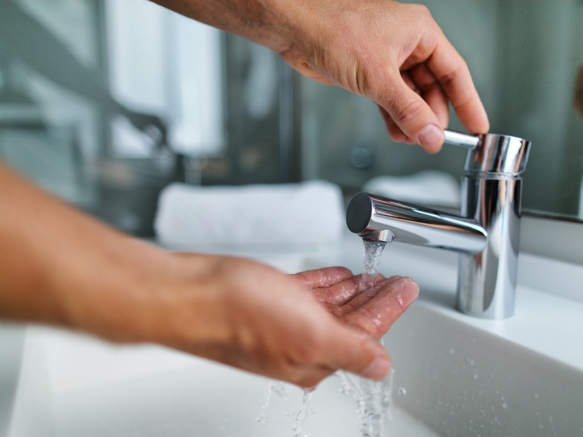 How to Fix a Ceramic Sink